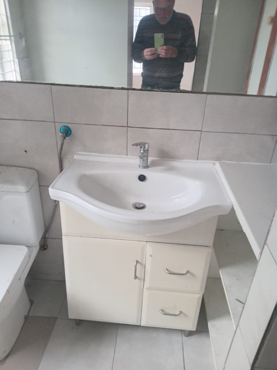 To Let 1 Bedroom Property for Rent in Plumstead Western Cape
